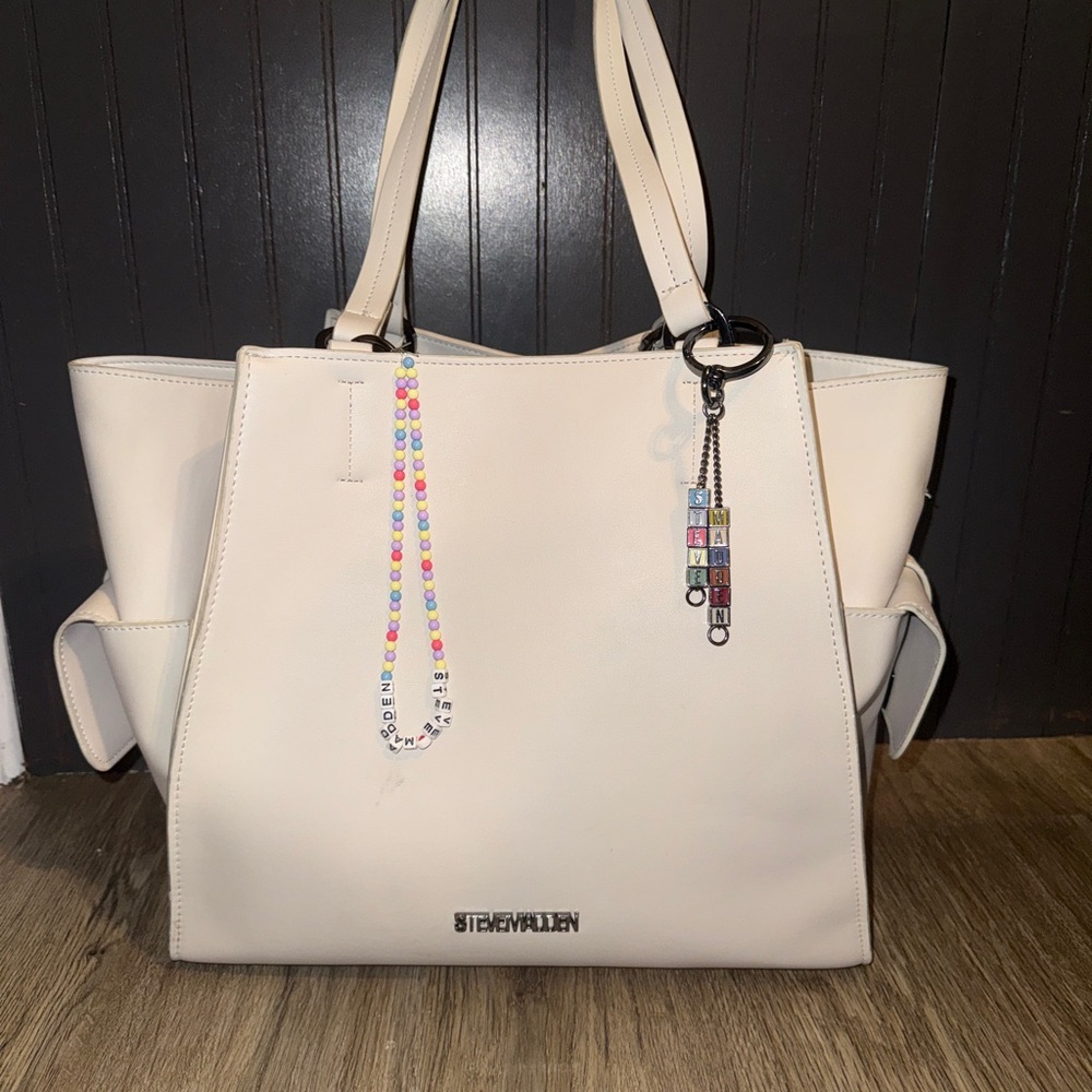 Steve Madden Elegant Cream Tote